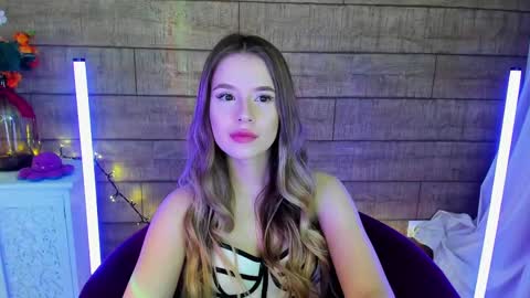 MilanaBalmain online show from 03-11-25, 04:43