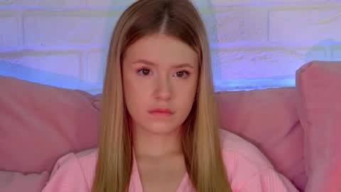 MilanaBalmain online show from 09-27-25, 04:39