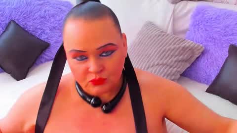 Lana online show from 02-17-25, 12:38