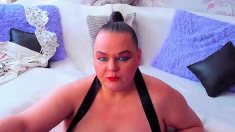 Lana online show from 02-19-25, 12:33