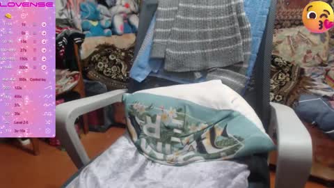 Luna-- link in bio online show from 11-08-25, 04:07