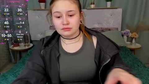 Snapshot of milanaxhoney chatting on 02-23-26, 01:03 milanaxhoney online show from 02-23-26, 01:03