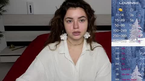 Snapshot of milania_hot_foxy chatting on 12-10-24, 10:17 Mila online show from 12-10-24, 10:17