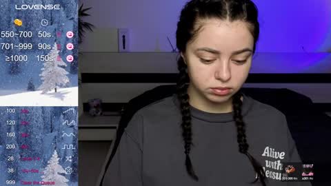 Snapshot of milania_hot_foxy chatting on 01-24-25, 12:10 Mila online show from 01-24-25, 12:10