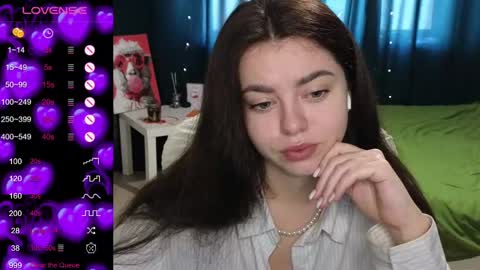 Snapshot of milania_hot_foxy chatting on 02-22-25, 11:02 Mila online show from 02-22-25, 11:02