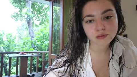 Snapshot of milania_hot_foxy chatting on 02-28-25, 11:47 Mila online show from 02-28-25, 11:47