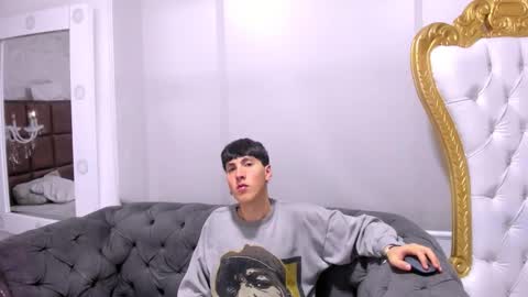 Snapshot of milanstone chatting on 11-20-25, 11:32 milanstone online show from 11-20-25, 11:32