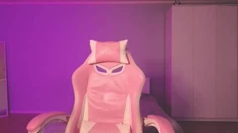 Mila online show from 09-15-25, 06:08