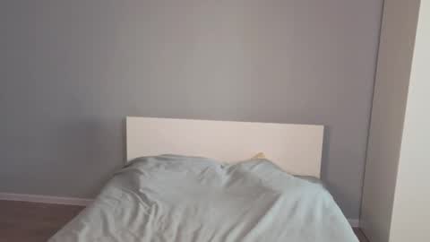 Mila online show from 09-20-25, 06:58