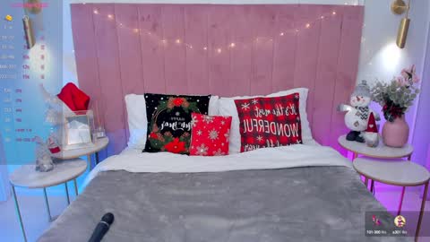 Snapshot of milavox chatting on 12-12-24, 05:52 Mia online show from 12-12-24, 05:52