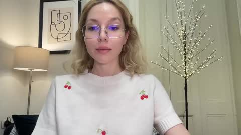 Mila online show from 12-17-25, 03:29