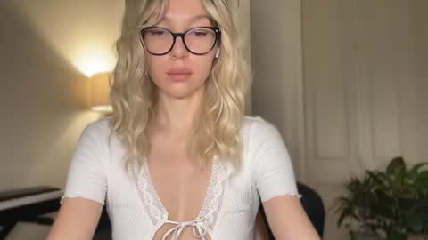 Snapshot of milayah chatting on 07-03-26, 04:13 Mila online show from 07-03-26, 04:13