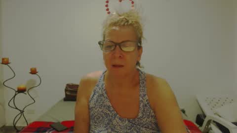 Snapshot of milchanell chatting on 03-11-25, 06:32 milchanell online show from 03-11-25, 06:32