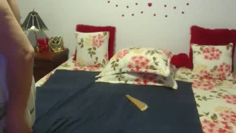 Snapshot of milchanell chatting on 10-05-25, 05:28 milchanell online show from 10-05-25, 05:28