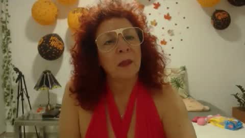 Snapshot of milchanell chatting on 10-27-25, 07:01 milchanell online show from 10-27-25, 07:01