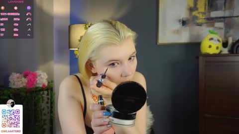 Snapshot of mildredbain chatting on 03-11-25, 03:26 Mila online show from 03-11-25, 03:26
