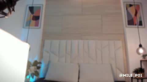 M I L E  online show from 10-09-25, 12:03