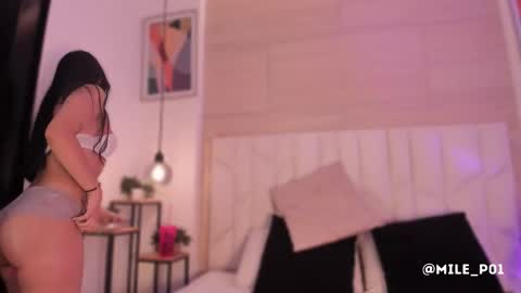 M I L E  online show from 10-14-25, 11:55