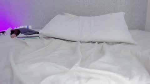 Snapshot of mile_u chatting on 01-07-25, 06:59 Milena online show from 01-07-25, 06:59