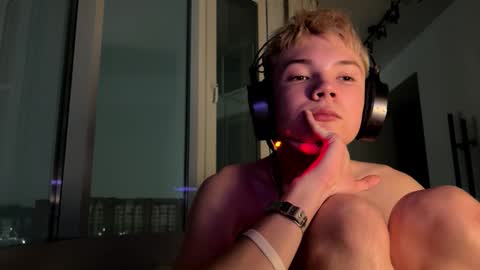 Snapshot of milesswanson chatting on 02-26-26, 12:31 milesswanson online show from 02-26-26, 12:31