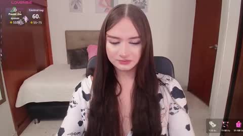 Miley online show from 09-11-25, 03:34