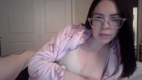 Snapshot of milf4you6 chatting on 12-02-25, 01:33 milf4you6 online show from 12-02-25, 01:33