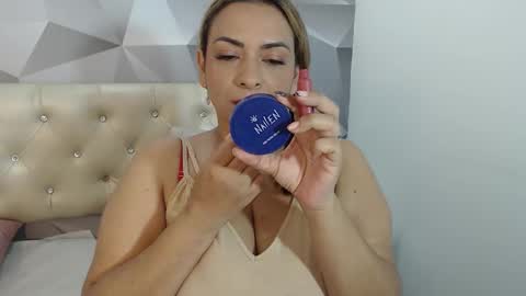milf_hugeboobs online show from 01-14-26, 10:54