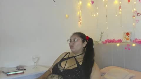 Snapshot of milf_latinn chatting on 10-09-25, 05:44 milf latinn online show from 10-09-25, 05:44