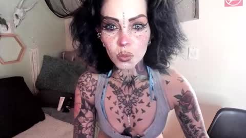 Isabella online show from 09-17-25, 01:02