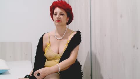 Milfsupreme online show from 11-12-25, 01:44