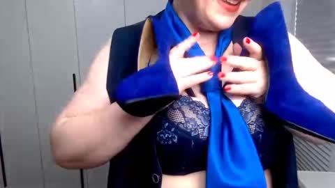 MilfScarlette online show from 09-11-25, 04:12