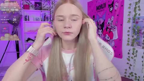 Milia online show from 02-18-25, 01:54