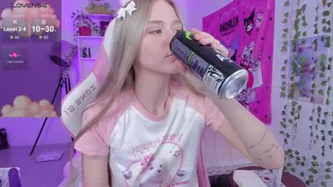 Milia online show from 02-18-25, 04:58