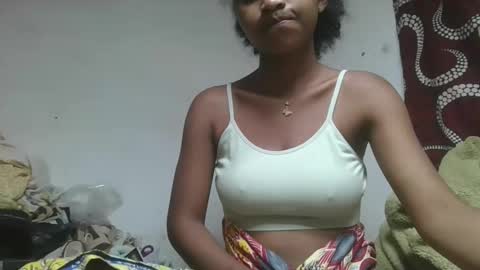 Snapshot of milinasy chatting on 02-08-26, 03:26 milinasy online show from 02-08-26, 03:26