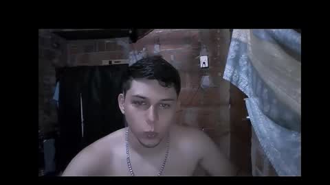 Snapshot of milk_boy25 chatting on 09-17-25, 09:38 milk_boy25 online show from 09-17-25, 09:38