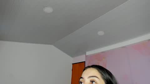 S O F I A online show from 10-12-25, 11:09