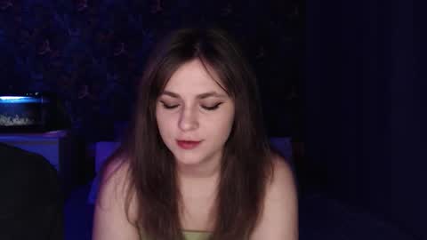 Stella and Neo online show from 12-19-25, 04:19