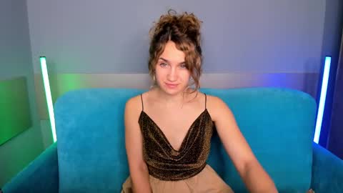 milkablond online show from 01-14-25, 04:15