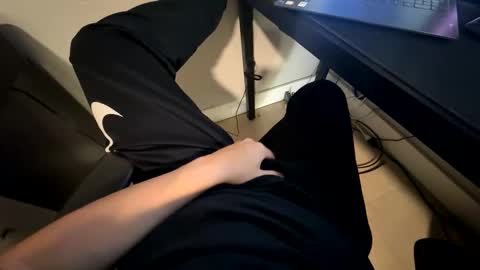 Milkme online show from 04-15-26, 09:59