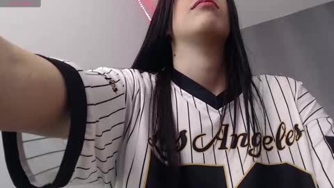 Amira online show from 02-15-25, 04:56