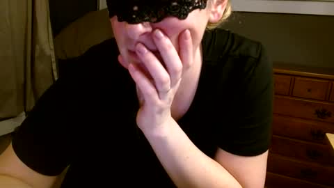 Snapshot of milking_daddi chatting on 03-04-25, 01:01 milking_daddi online show from 03-04-25, 01:01