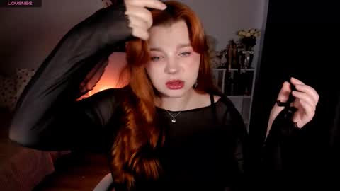 Lisa online show from 11-30-25, 05:22