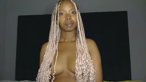 Snapshot of milkytitis chatting on 02-23-26, 10:51 Milkytitis online show from 02-23-26, 10:51