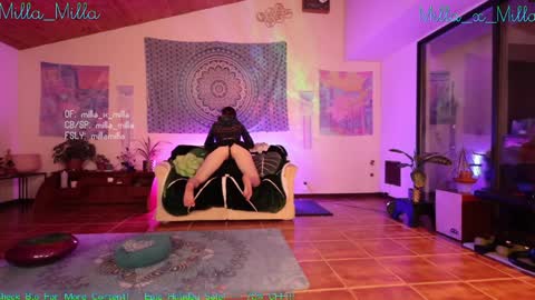 milla_milla online show from 12-21-24, 03:47