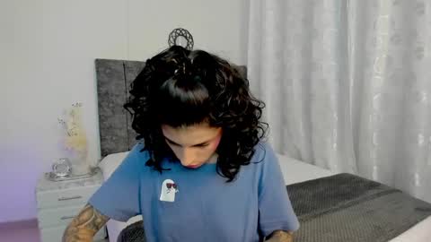 Snapshot of milla_pixxie chatting on 02-03-25, 06:45 Milagros online show from 02-03-25, 06:45