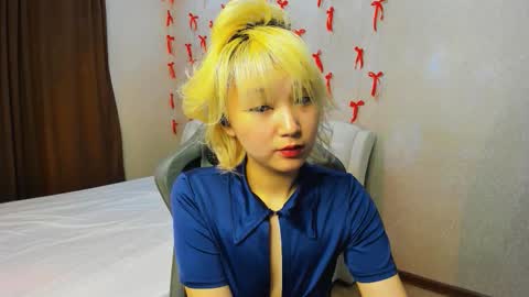 Snapshot of milla_waves chatting on 01-15-26, 01:37 Milla or just Mi online show from 01-15-26, 01:37