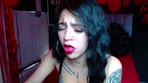 Snapshot of millacounisslosexanal chatting on 02-28-25, 03:26 Violeta online show from 02-28-25, 03:26