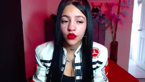 Snapshot of millacounisslosexanal chatting on 09-13-25, 01:55 Violeta online show from 09-13-25, 01:55