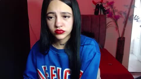 Snapshot of millacounisslosexanal chatting on 09-20-25, 01:45 Violeta online show from 09-20-25, 01:45