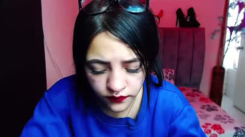 Snapshot of millacounisslosexanal chatting on 10-02-25, 01:51 Violeta online show from 10-02-25, 01:51